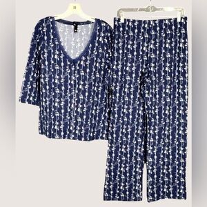 NWT Maidenform pajama set. Size Medium. #10308